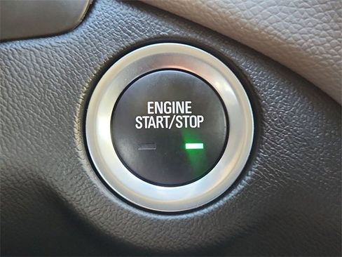 Certified 2023 Chevrolet Equinox LS w/ LS Convenience Package image 16