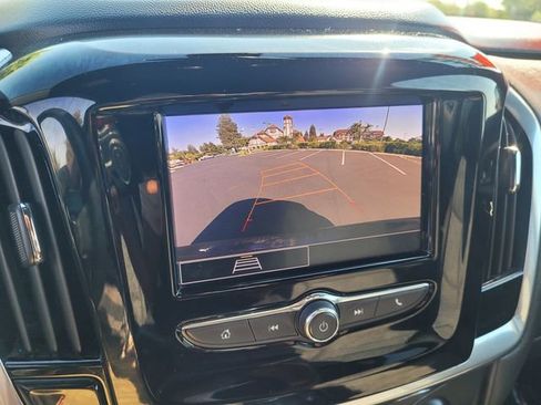 Used 2023 Chevrolet Traverse LT FWD image 20