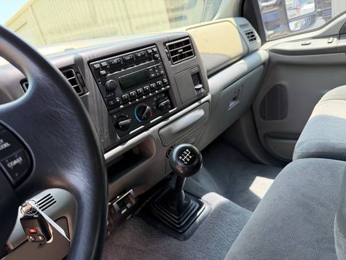 Used 2003 Ford F350 XLT AWD/4WD image 3