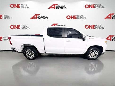 Used 2022 Chevrolet Silverado 1500 LT w/ Z71 Off-Road Package image 8