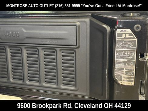 Used 2021 Jeep Wrangler Unlimited Sahara image 42