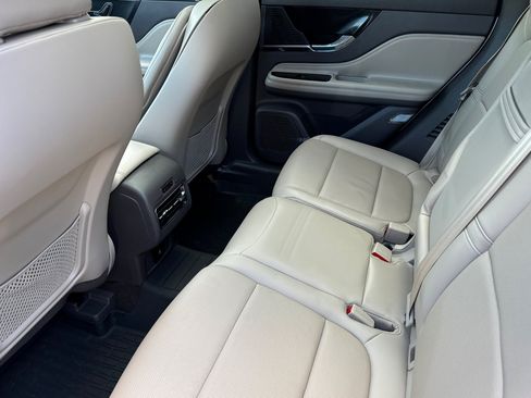 Used 2022 Lincoln Corsair AWD w/ Premium Package image 12