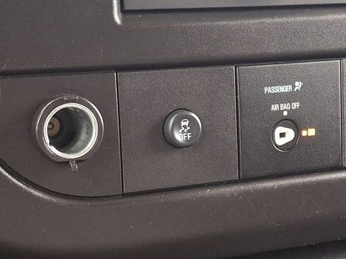 Used 2024 Chevrolet Express 2500 w/ Driver Convenience Package image 23