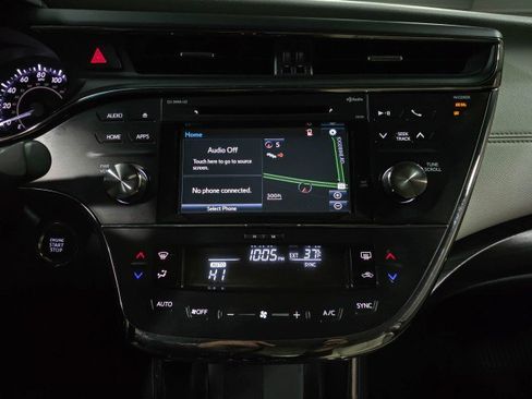 Used 2018 Toyota Avalon XLE Premium image 26