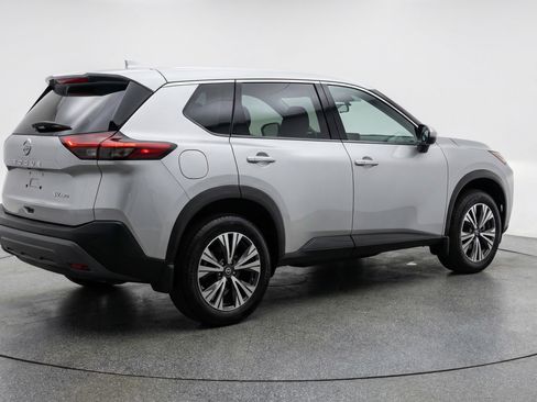 Used 2023 Nissan Rogue SV AWD/4WD image 9