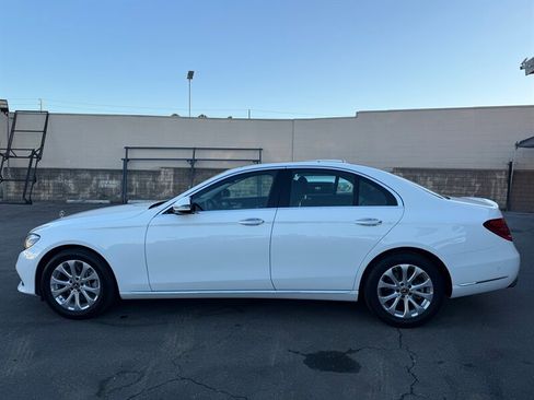 Used 2018 Mercedes-Benz E 300 image 7