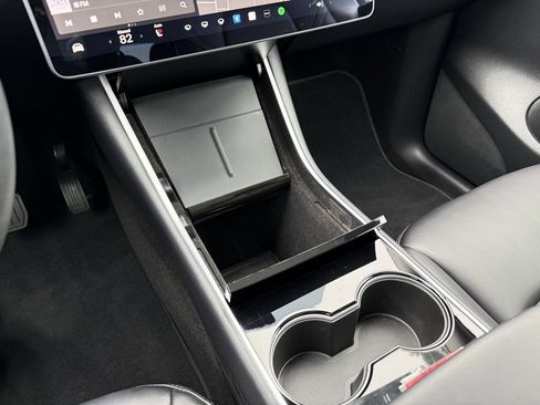 Used 2021 Tesla Model Y Long Range image 21