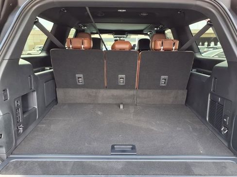 New 2026 Lincoln Navigator L Reserve AWD/4WD image 9