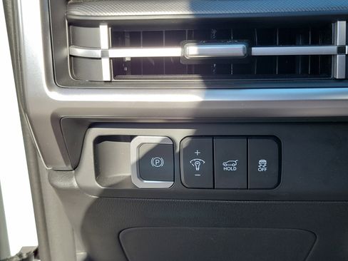 Certified 2025 Hyundai Santa Fe SEL image 16