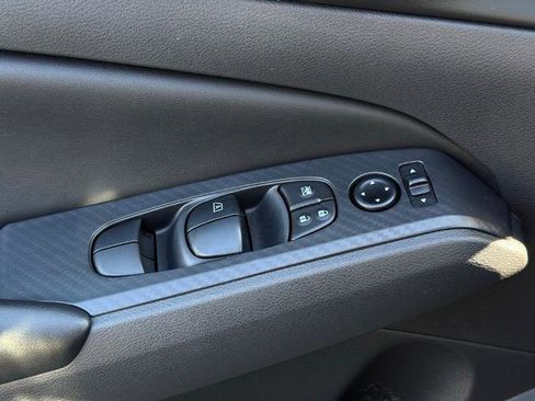 Certified 2025 Nissan Altima 2.5 S FWD image 19