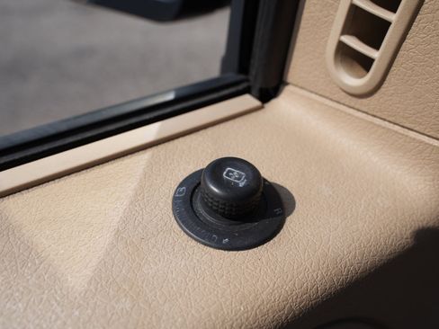 Used 2014 Ford F150 Lariat w/ Equipment Group 502A Luxury image 29