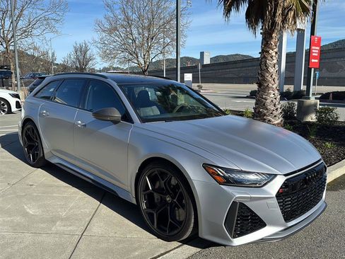 Used 2025 Audi RS 6 performance image 4