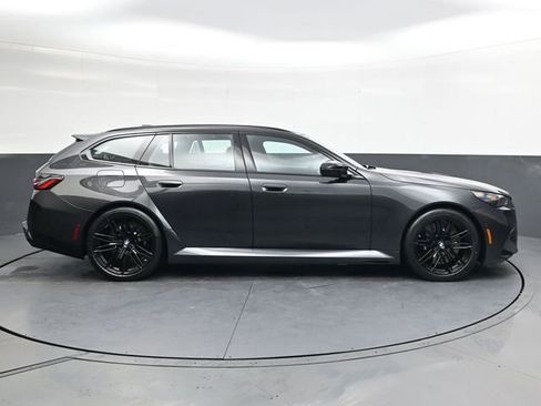 Used 2026 BMW M5 Touring image 3