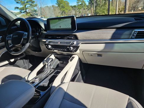 Used 2022 Kia Telluride EX w/ Towing Package image 16