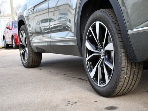 New 2026 Volkswagen Atlas Cross Sport SEL Premium R-Line image 9