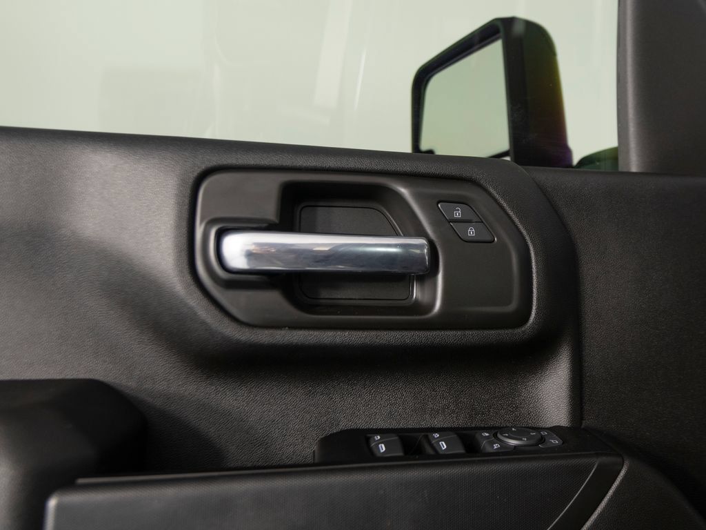 Used 2022 Chevrolet Silverado 2500 Custom w/ Custom Value Package AWD/4WD image 14