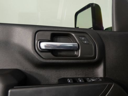 Used 2022 Chevrolet Silverado 2500 Custom w/ Custom Value Package AWD/4WD image 14