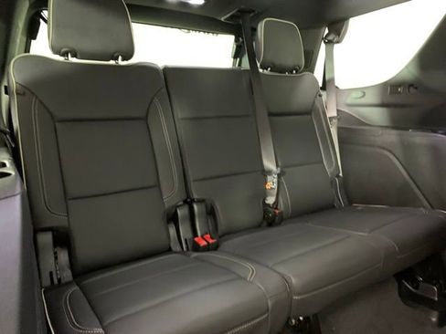 Used 2025 Chevrolet Tahoe Premier AWD/4WD image 26