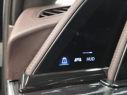 Used 2023 Cadillac Escalade ESV V AWD/4WD image 33