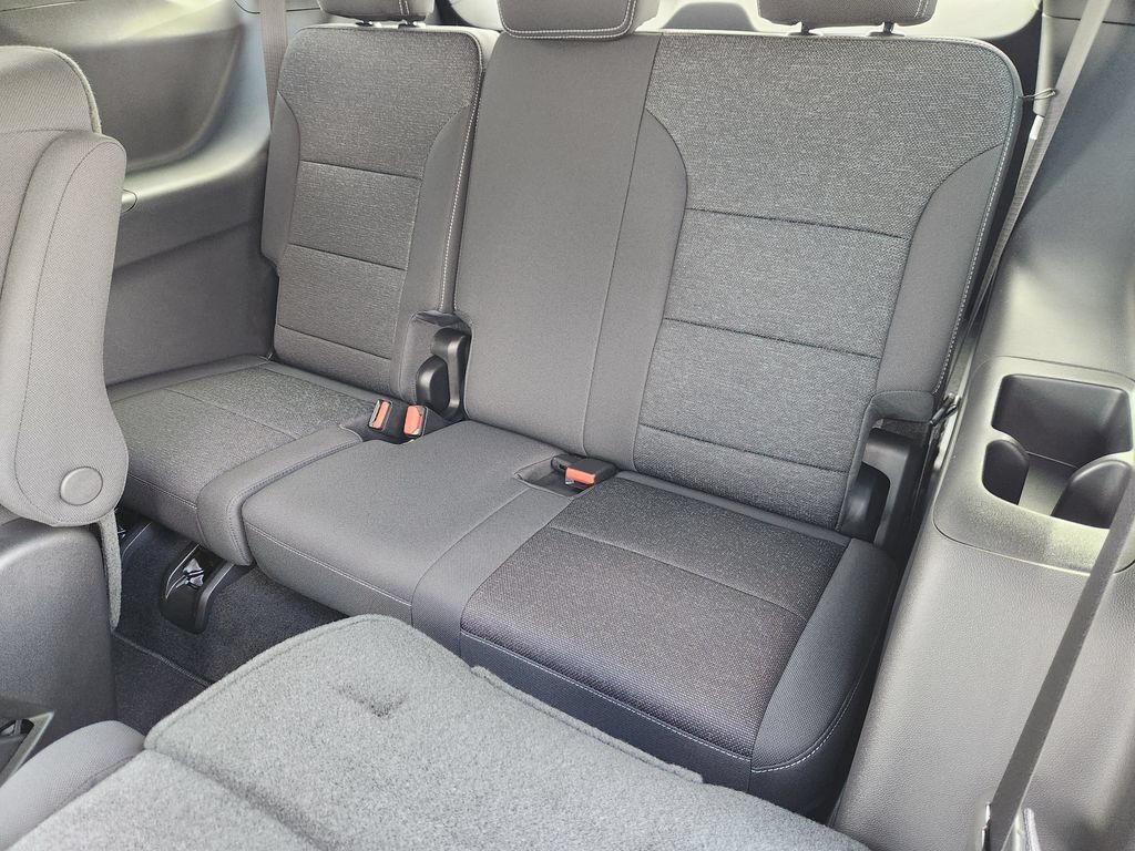 New 2026 Chevrolet Traverse LT w/ Driver Confidence Package FWD image 21