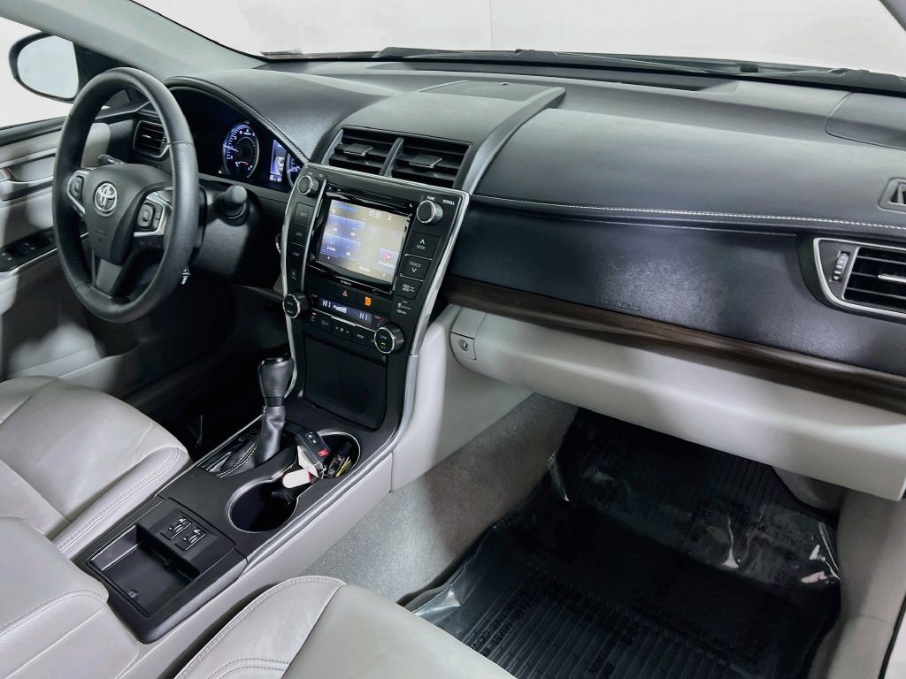 Certified 2017 Toyota Camry XLE w/ Moonroof Package FWD image 26
