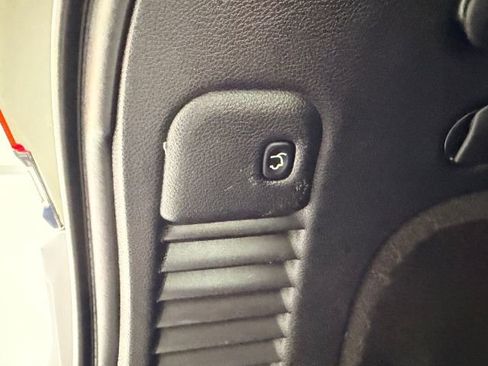 Used 2019 Jeep Grand Cherokee Limited w/ Luxury Group II image 46