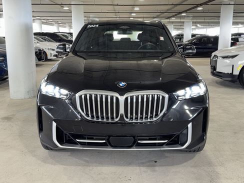 Used 2024 BMW X5 sDrive40i w/ Premium Package image 3