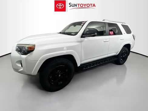 Used 2016 Toyota 4Runner SR5 Premium AWD/4WD image 7