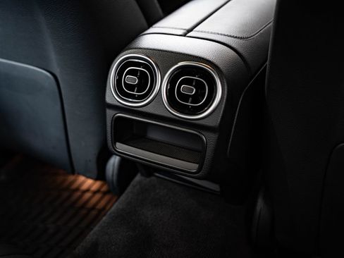 Certified 2022 Mercedes-Benz C 300 4MATIC Sedan image 35