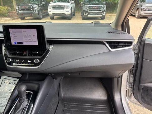 Used 2023 Toyota Corolla LE FWD image 27