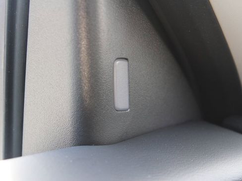 Used 2025 Nissan Sentra SV w/ Trunk Package FWD image 29