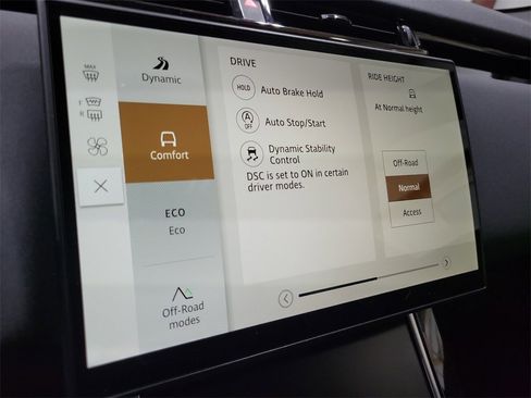 New 2025 Land Rover Range Rover Velar Dynamic SE image 35