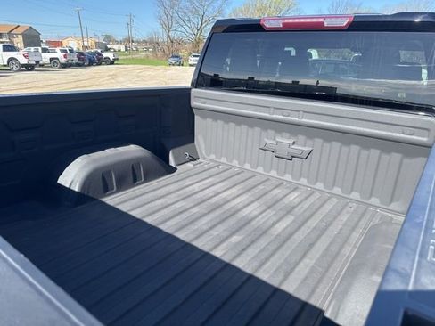 Used 2022 Chevrolet Silverado 1500 LT image 12