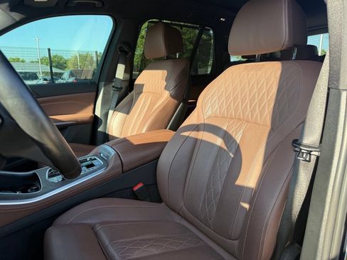 Used 2022 BMW X5 xDrive45e w/ M Sport Package AWD/4WD image 12
