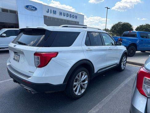 Used 2022 Ford Explorer Platinum w/ Equipment Group 601A AWD/4WD image 14