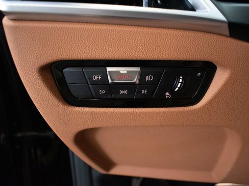 Used 2025 BMW M440i Convertible RWD image 22