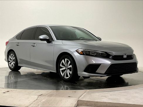 Used 2022 Honda Civic LX image 2