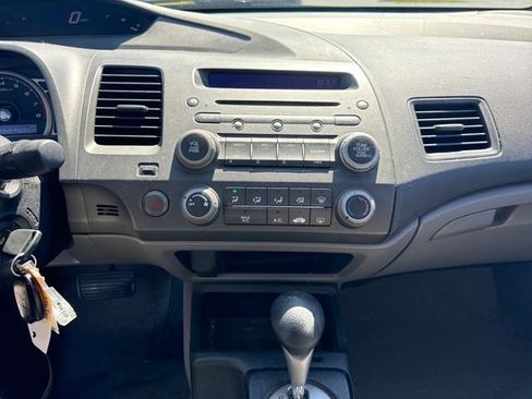 Used 2011 Honda Civic DX-VP image 22