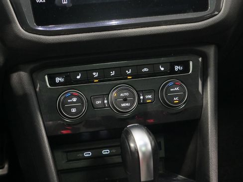 Used 2021 Volkswagen Tiguan SE R-Line image 24