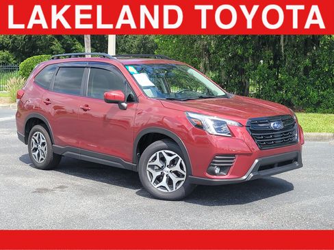Used 2024 Subaru Forester Premium AWD/4WD image 1