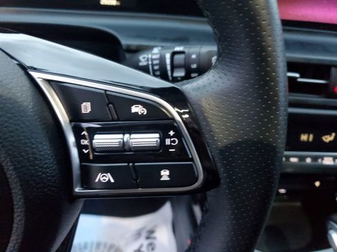 Used 2024 Kia Seltos SX image 18