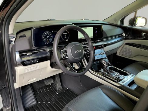 Used 2024 Kia Carnival SX Prestige FWD image 17
