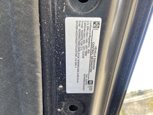 Used 2022 Chevrolet Silverado 1500 LT w/ Safety Package image 14