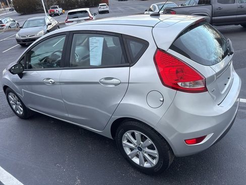 Used 2013 Ford Fiesta SE image 7