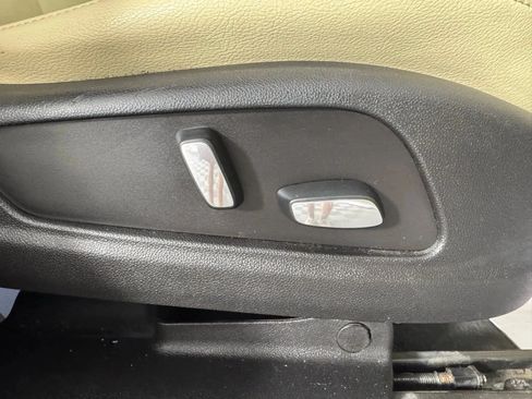 Used 2018 Cadillac XT5 AWD image 35