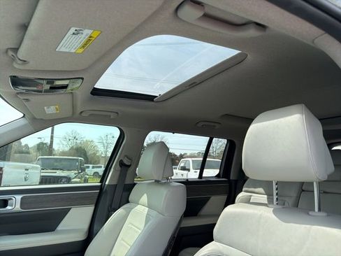 Used 2024 Hyundai Santa Fe Limited image 26