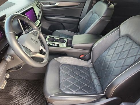 Used 2024 Volkswagen Atlas Cross Sport SEL Premium R-Line image 13