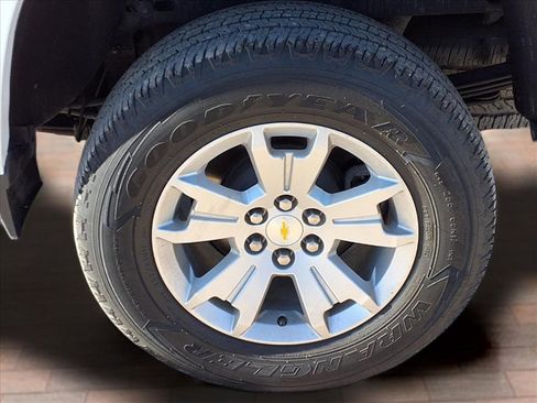 Used 2022 Chevrolet Colorado LT w/ Fleet Safety Package image 26