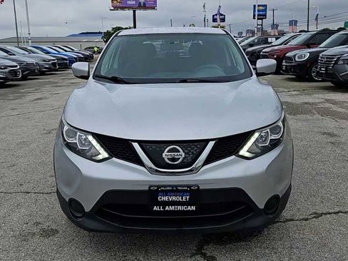 Used 2018 Nissan Rogue Sport S AWD/4WD image 3