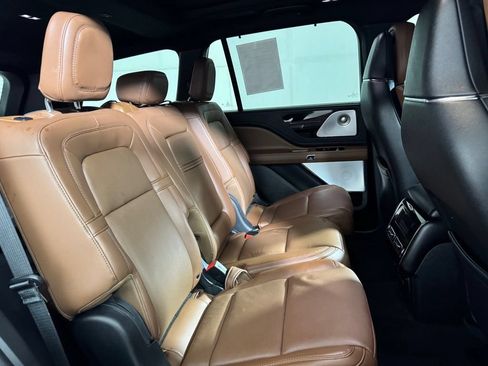 Used 2023 Lincoln Aviator Reserve w/ Equipment Group 201A AWD/4WD image 10